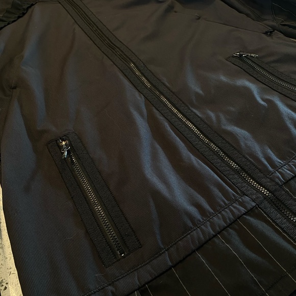 Lululemon Run: Bandit Jacket *Reflective Black - Picture 10 of 14